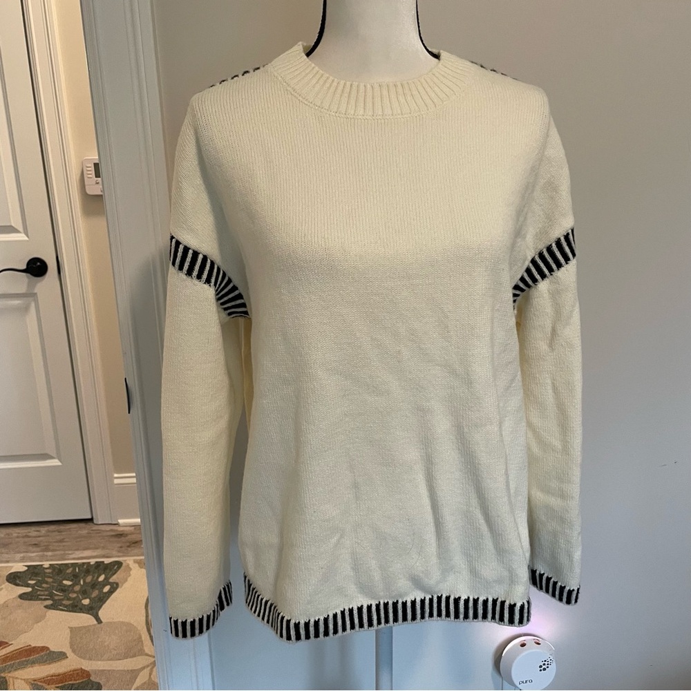 Dokotoo Crewneck Sweater in Cream with Black Trim